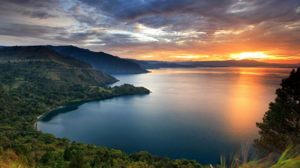 LAKE TOBA VIEW